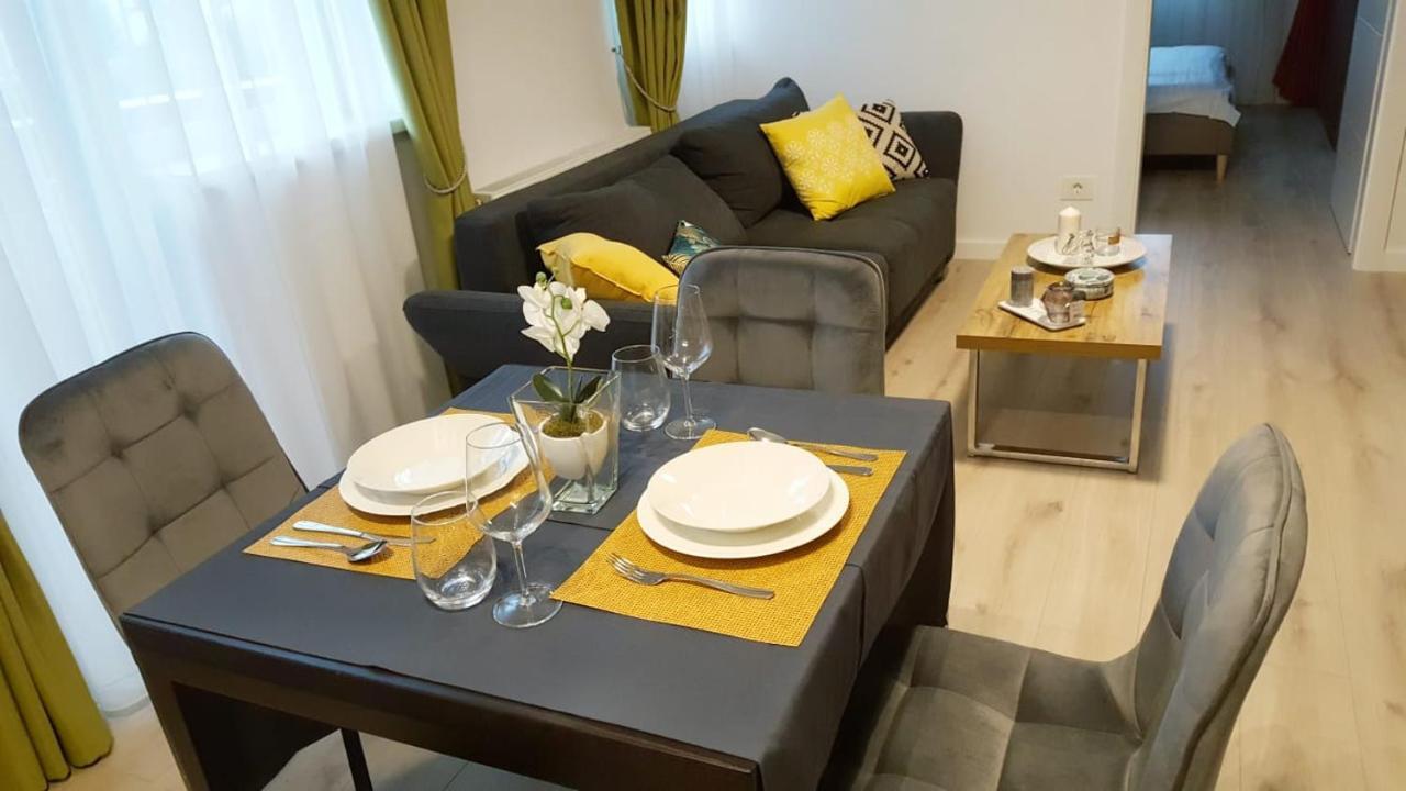 Elias Central Apartment - 2 Bedrooms & Free Parking أرادايا المظهر الخارجي الصورة