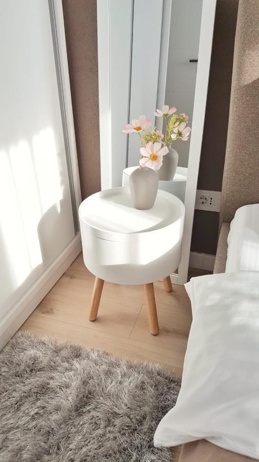 Elias Central Apartment - 2 Bedrooms & Free Parking أرادايا المظهر الخارجي الصورة