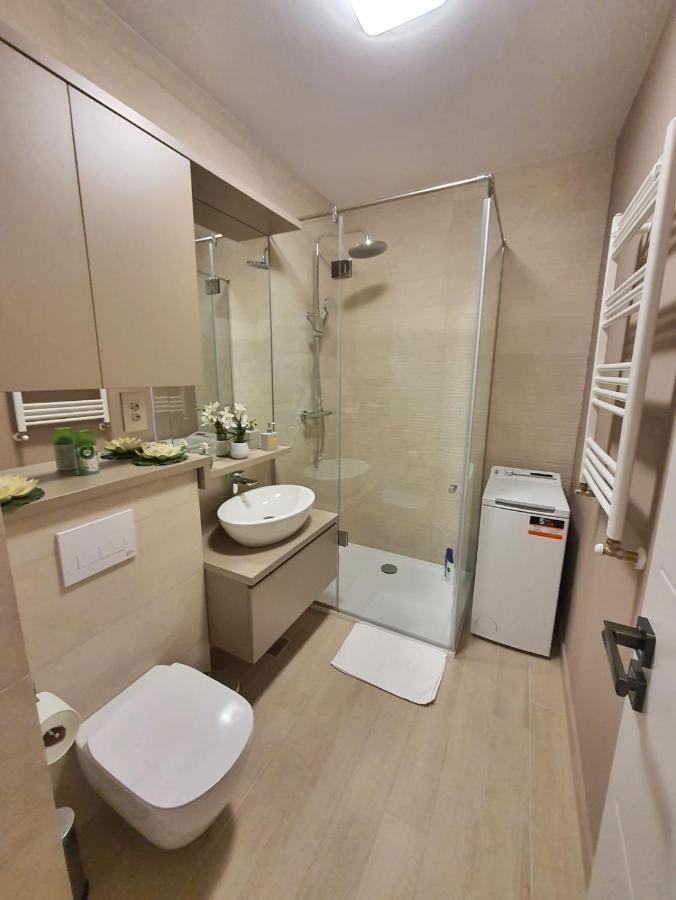 Elias Central Apartment - 2 Bedrooms & Free Parking أرادايا المظهر الخارجي الصورة