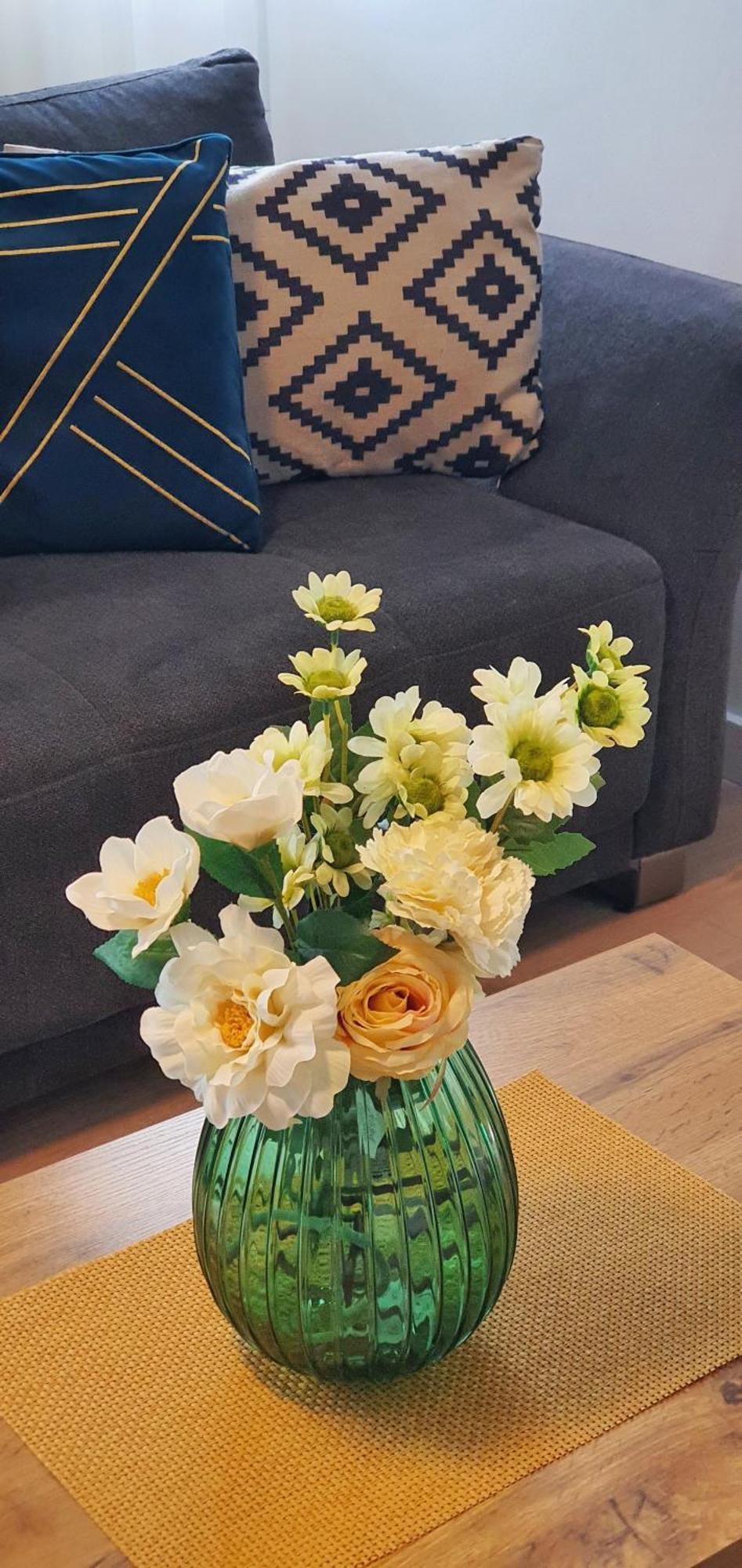 Elias Central Apartment - 2 Bedrooms & Free Parking أرادايا المظهر الخارجي الصورة